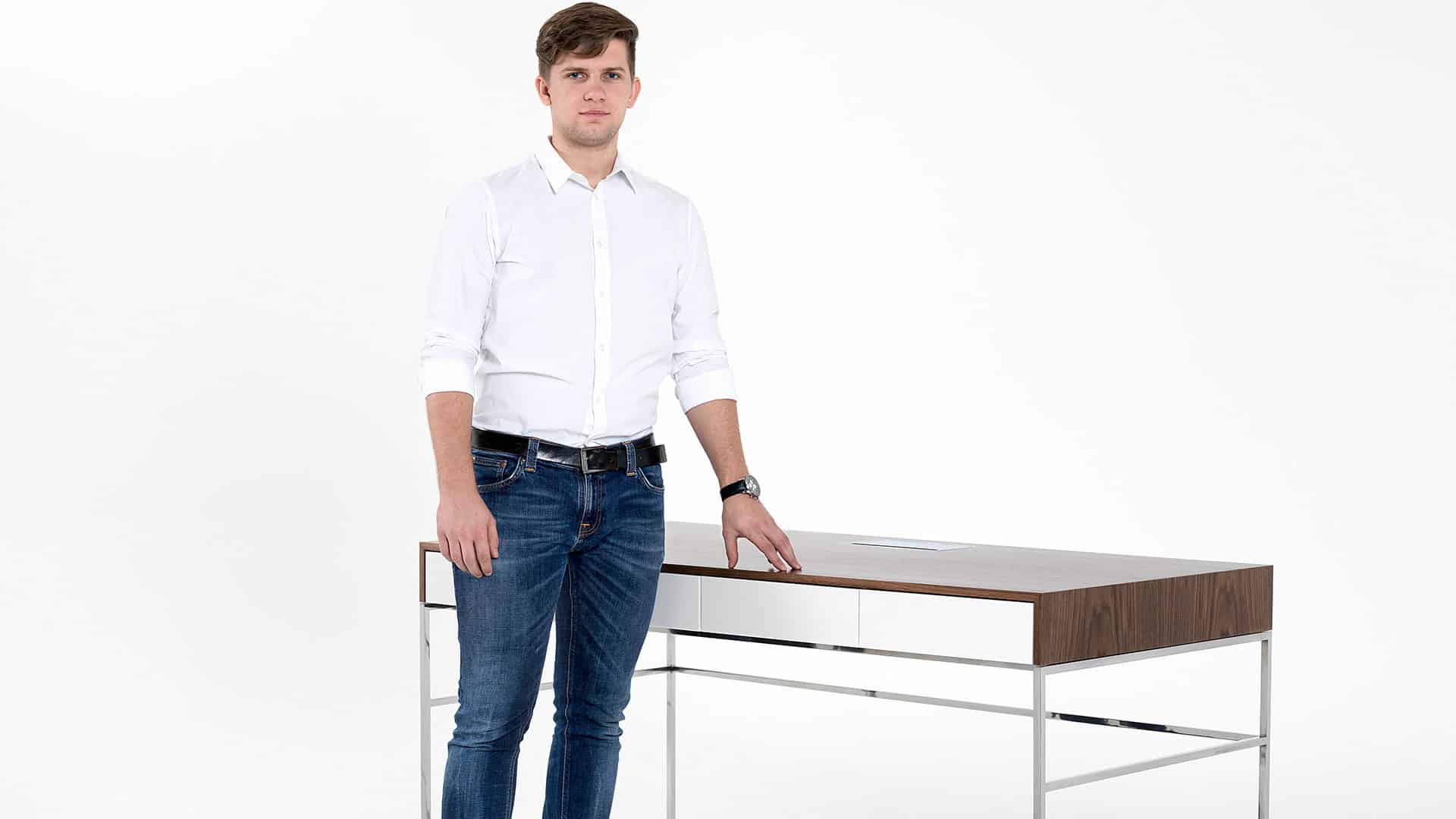 2ND SECRETARY SCHREIBTISCH MAXIMILIAN FELLINGER