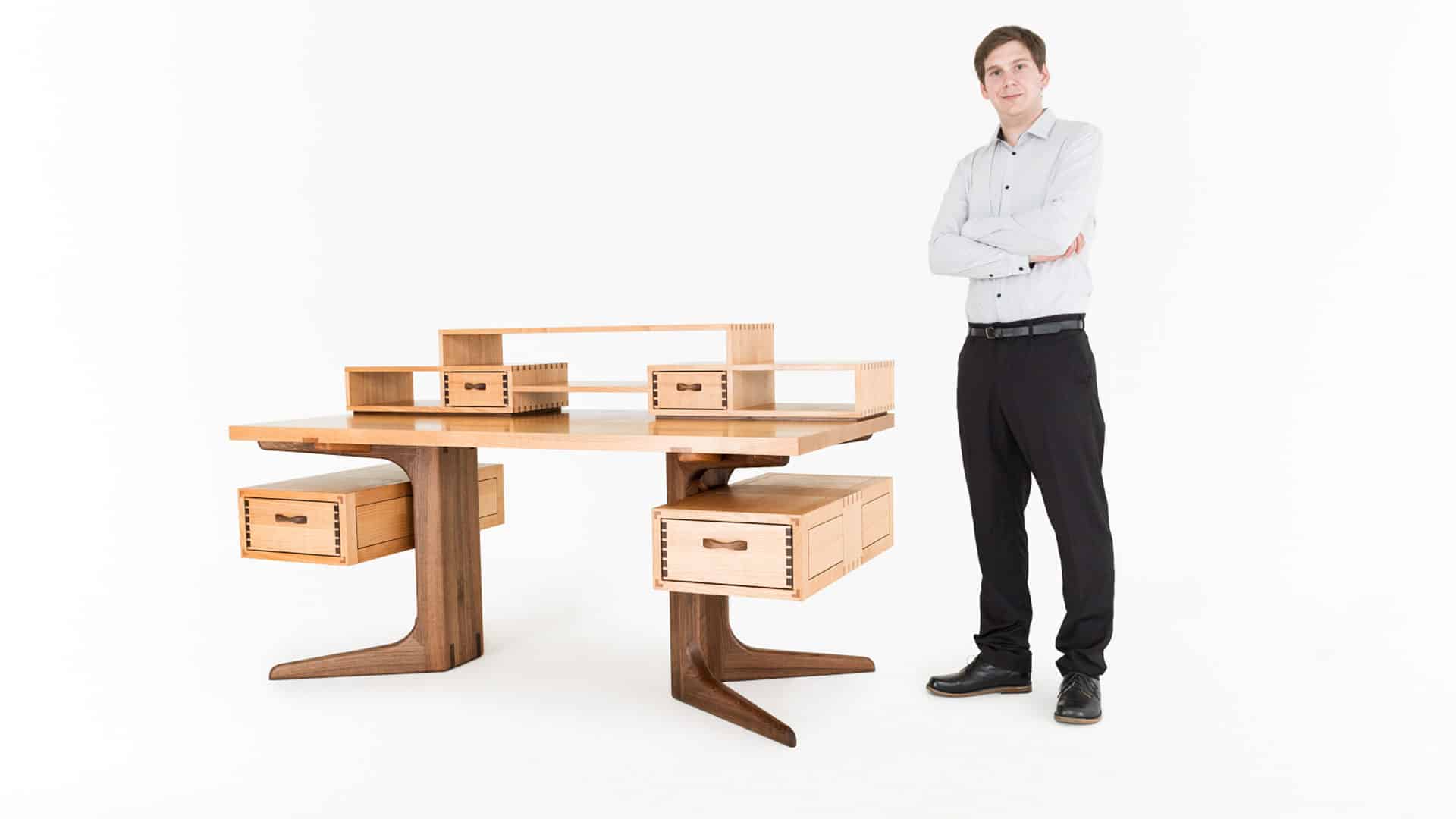 MANAGER DER ARBEIT SEKRETÄR TOBIAS SENN