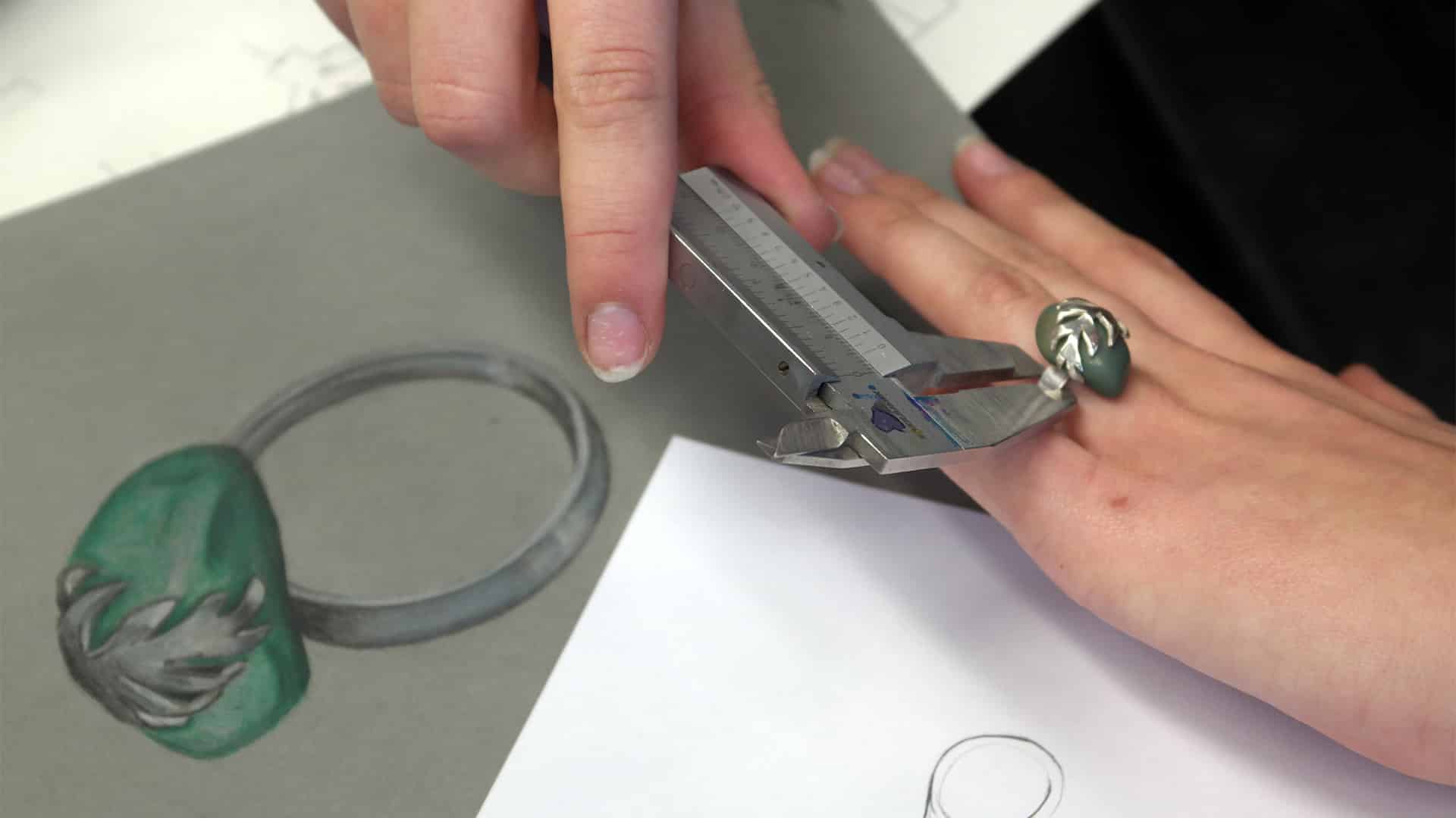 RING SILBER GRÜNER STEIN ANNA GERSTMANN