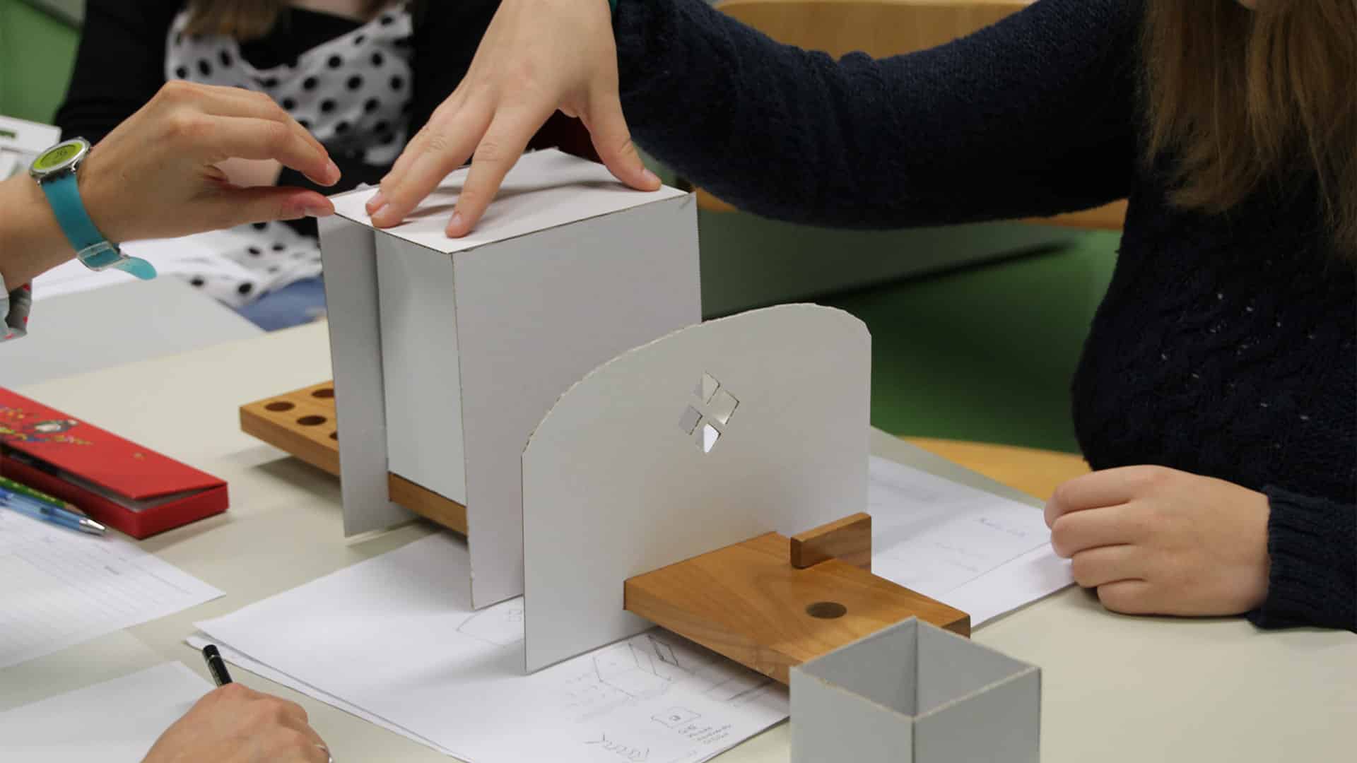 INNENARCHITEKTUR RAUM- UND OBJEKTGESTALTUNG – SCHWERPUNKT ENTWURF UND GESTALTUNG