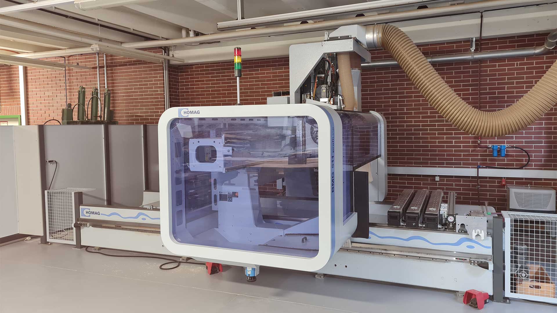 INNENARCHITEKTUR RAUM- UND OBJEKTGESTALTUNG – SCHWERPUNKT FERTIGUNG & PRODUKTION