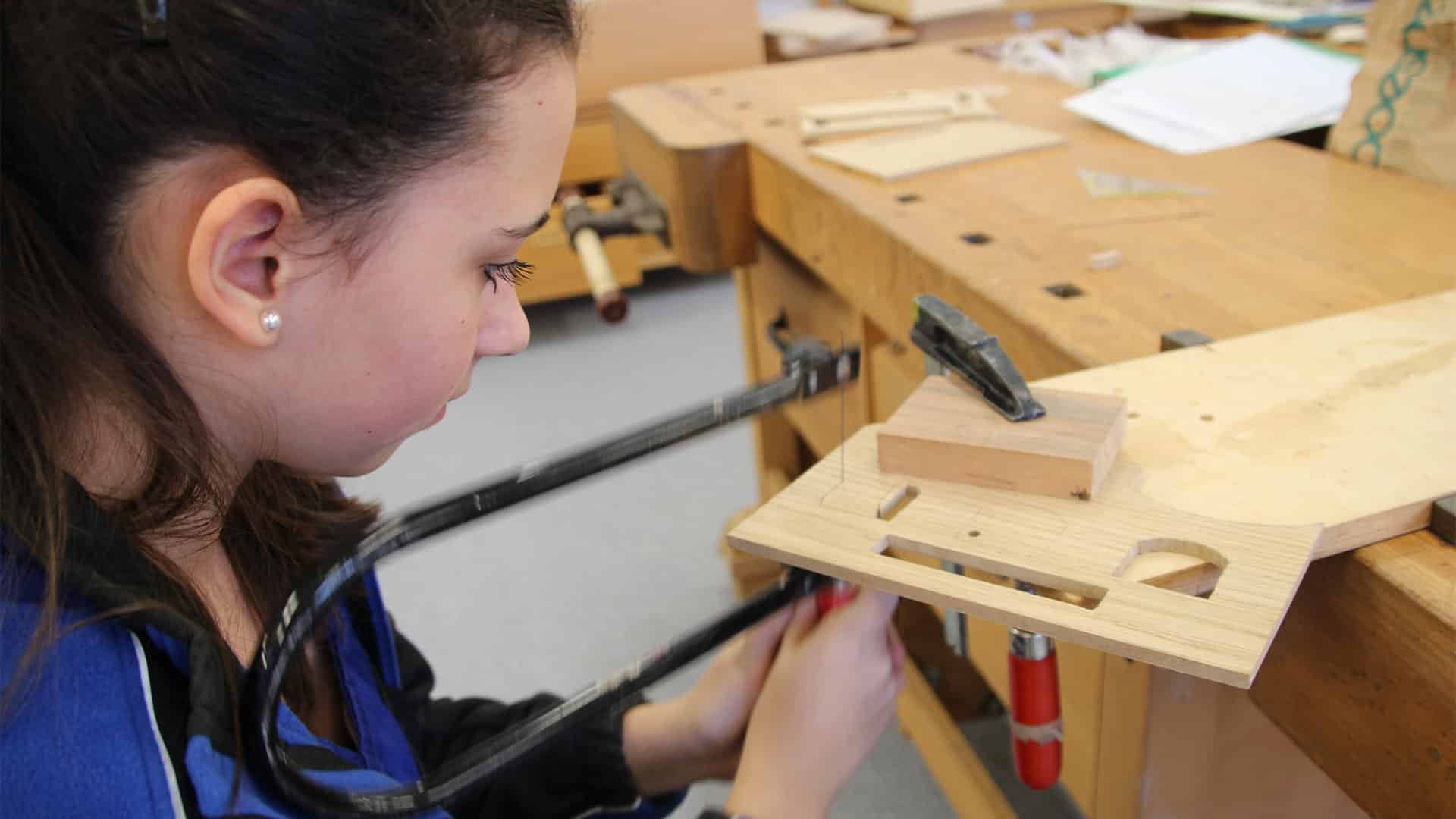 INNENARCHITEKTUR RAUM- UND OBJEKTGESTALTUNG – SCHWERPUNKT FERTIGUNG & PRODUKTION